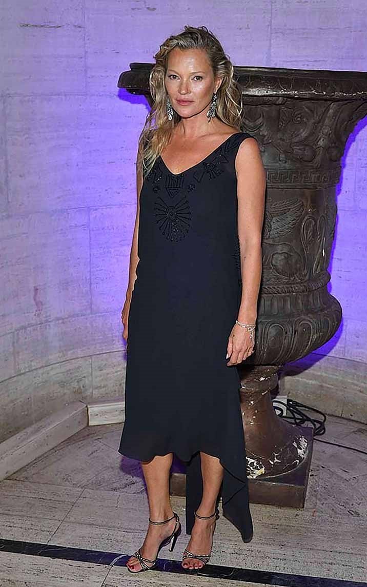 Kate Moss Bodrum'da kampa girdi