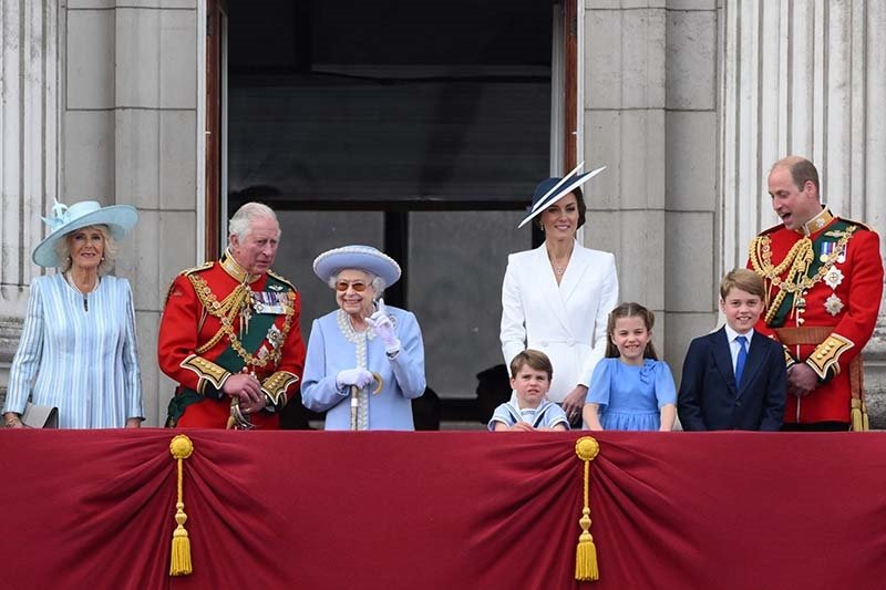 Kraliçe Elizabeth'in ''Platin Jübilesi'' kutlamaları başladı