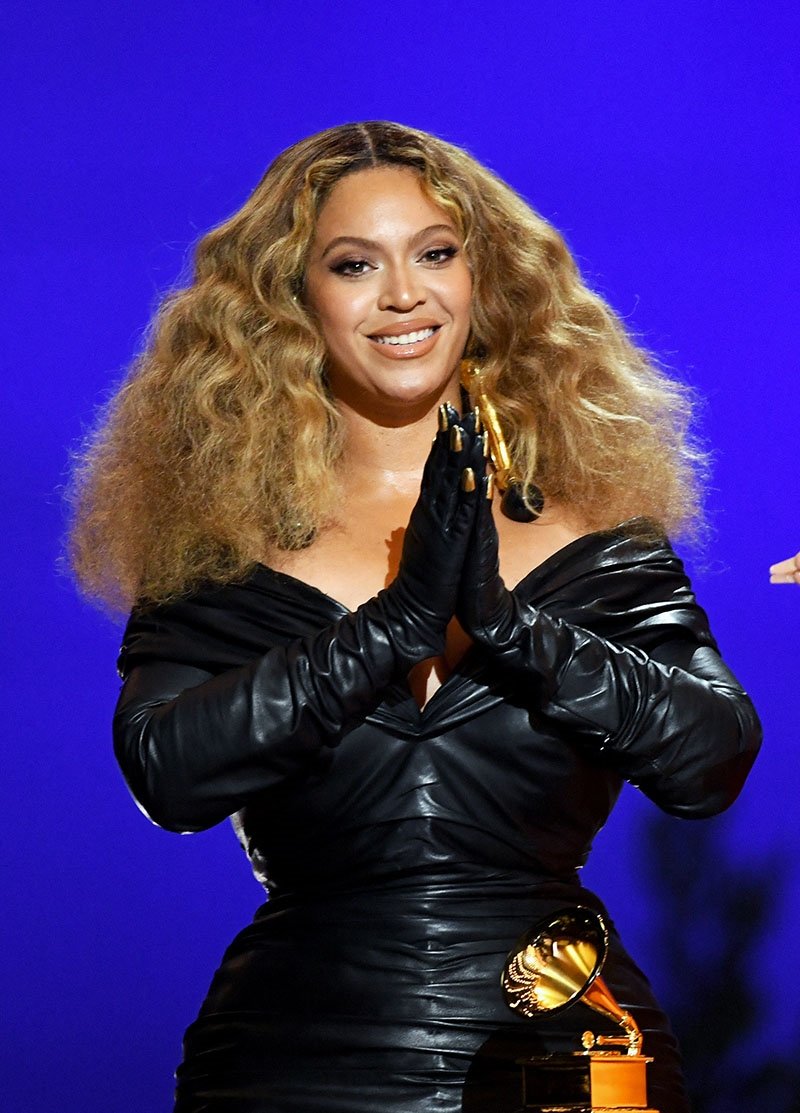 Beyonce yeni albüm mü çıkartıyor?