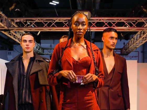 Emre Erdemoğlu yeni koleksiyonunu tanıttı