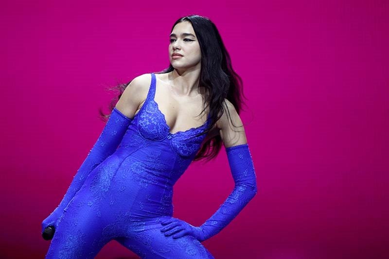 Dua Lipa Arnavutluk vatandaşı oldu