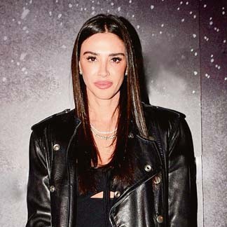 Ünlü isimler eğlenceli partide buluştu