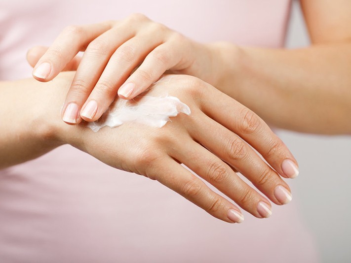 Soğuk havalarda el bakımınıza dikkat edin!