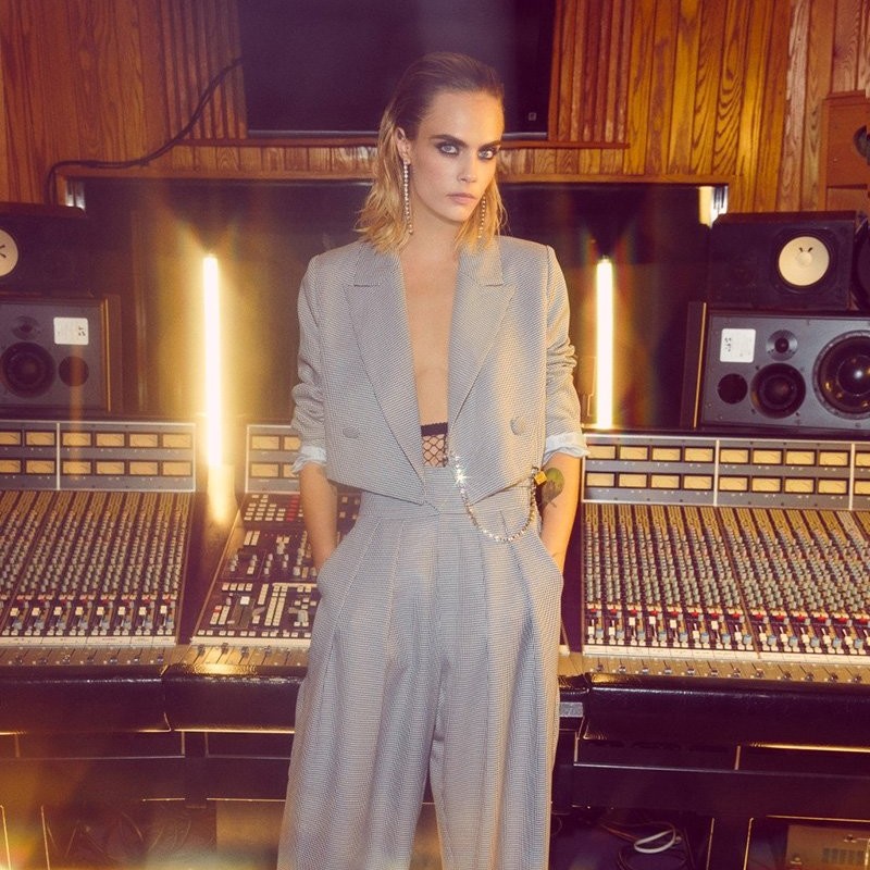 Cara Delevingne, Dior'un reklam yüzü oldu