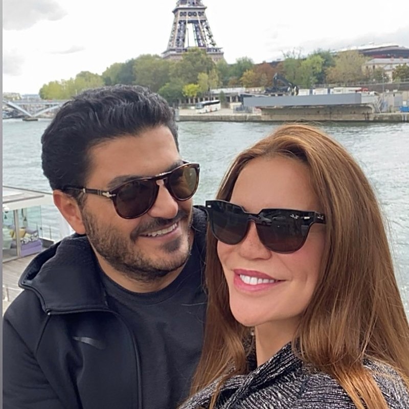 Ebru Şallı'dan boşanma iddialarına fotoğraflı yanıt