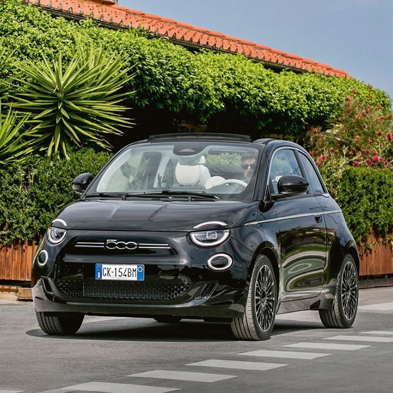 Sesiyle fark yaratıyor