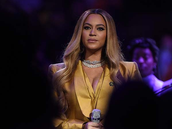 Beyonce, dünya turnesine çıkıyor.