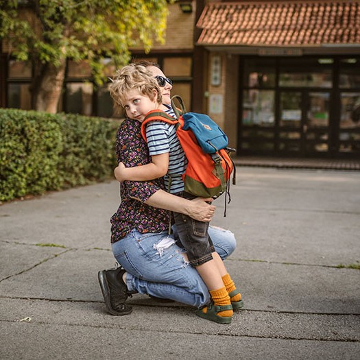 Çocuğunuza depremi ona sarılarak anlatın