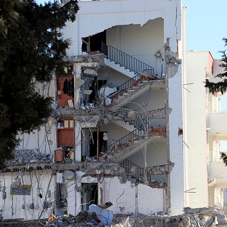Çocuğunuzun deprem psikolojisini yönetmek için neler yapmalısınız?