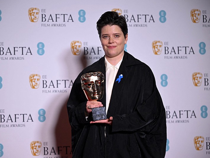 Charlotte Wells, BAFTA ödül töreninde depremzedeleri andı