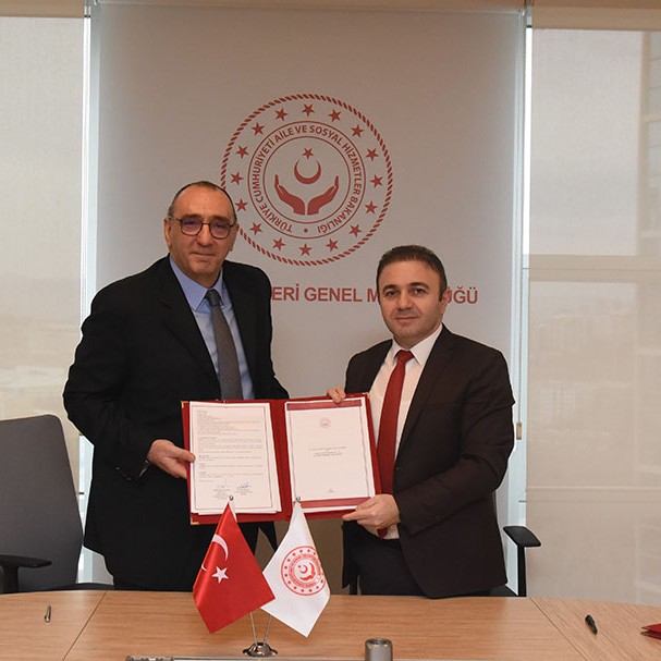 Çocukların kıyafetleri hazır