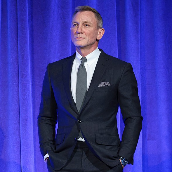 Daniel Craig depremzedeler için 100 milyon sterlin topladı
