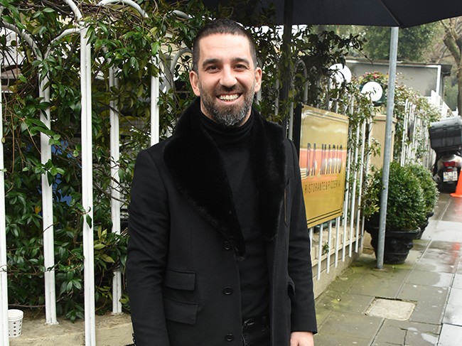 Arda Turan 26 milyon liraya kraliyet arabası aldı