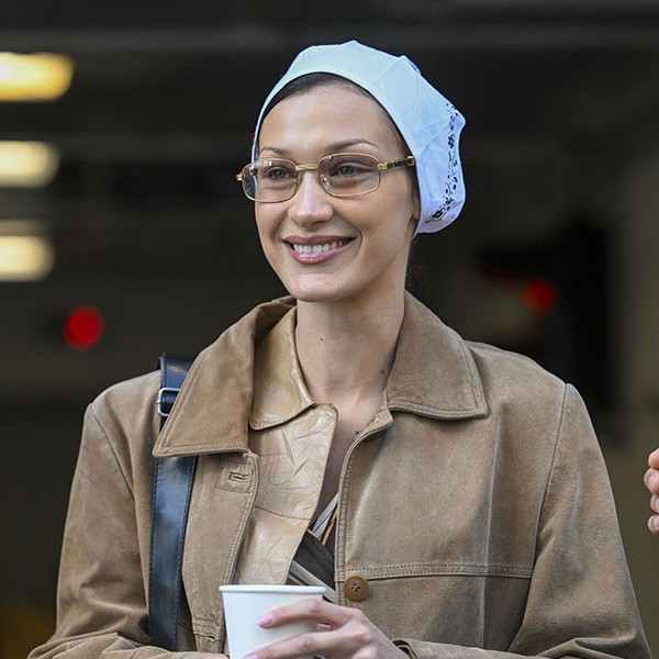 Bella Hadid, depremzedelere yardım kutuları hazırladı