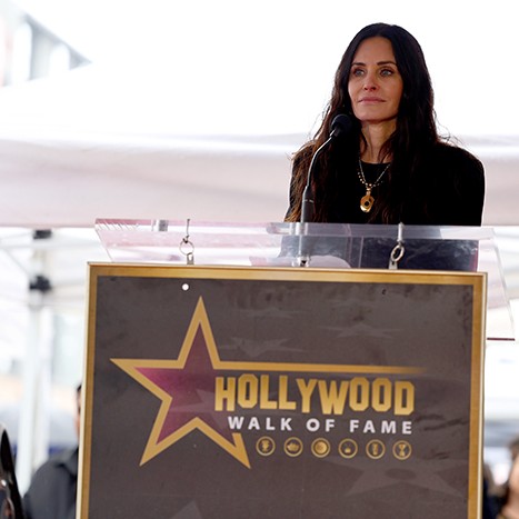 Courteney Cox, Şöhretler Kaldırımı'nda yıldız sahibi oldu