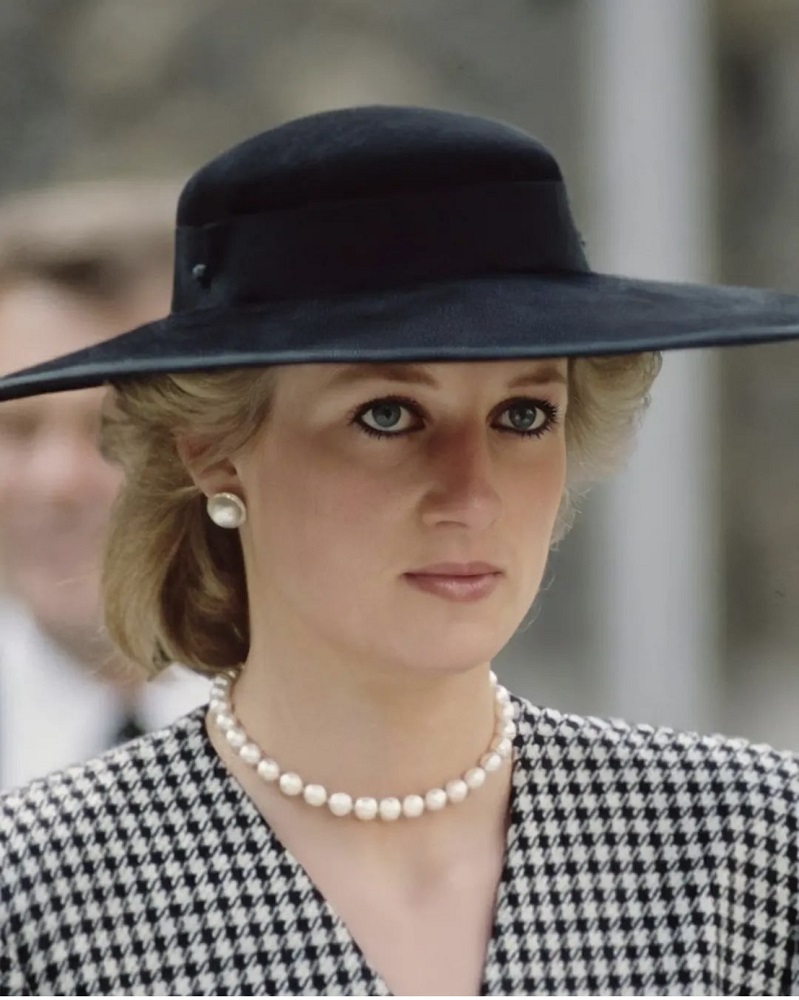 Prenses Diana'nın stil imzası şapkaları