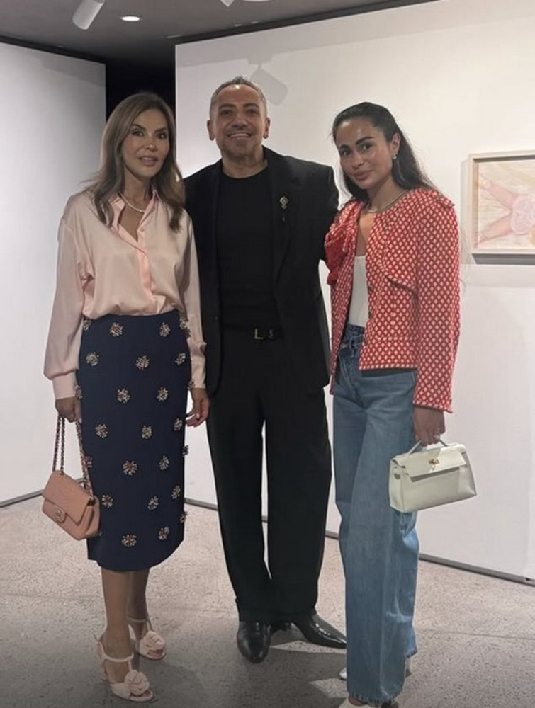 Feryal Gülman ve Gelini Mariam Mekhdieva Sergi Gezdi