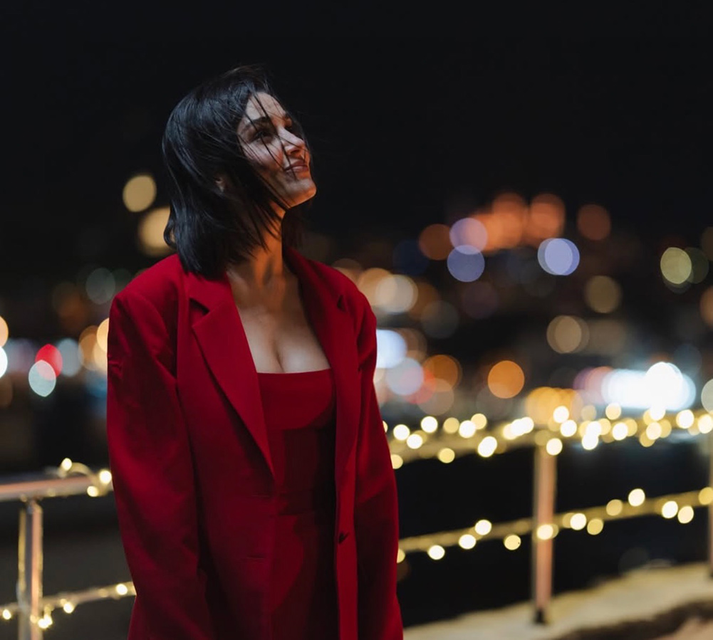 Hande Erçel’den Yeni Film Setinden Paylaşımlar