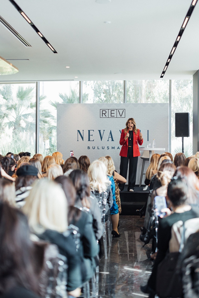 Rev Yalı Buluşmalarında Hande Kazanova 2026 Öngörülerini Paylaştı