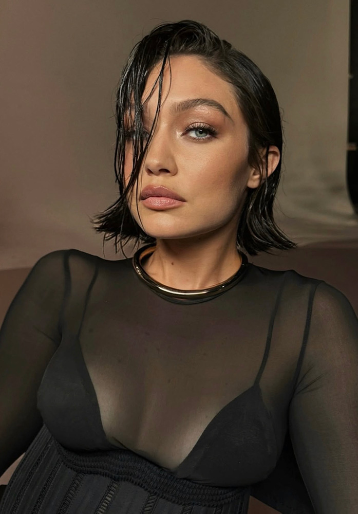 Gigi Hadid’den Modern Feminenliğe Güçlü Bir Yorum