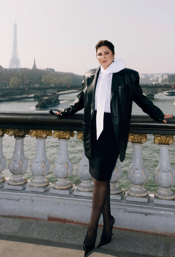 Sibel Can’dan Paris’te Şehir Stili