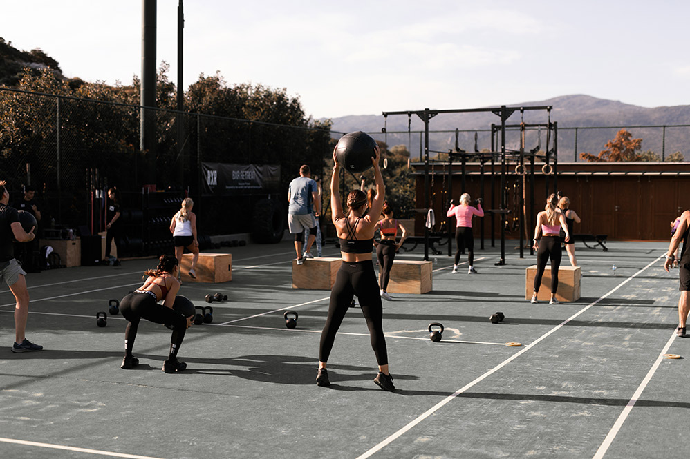 Londra’nın Seçkin Spor Kulübü Akdeniz’de Spor Tutkunlarını Buluşturuyor