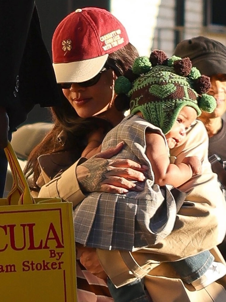 Rihanna, Paris’te Rosie ile görüntülendi