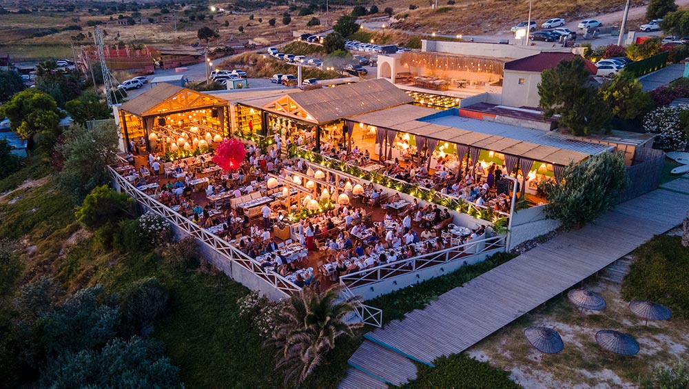 Cabbar Port Alaçatı Yaz Sezonunu Bayramla Birlikte Açıyor