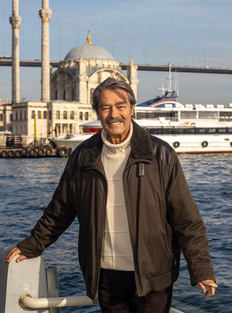 Türk Sinemasının Usta İsmi "Kadir İnanır" Hayatını Kaybetti