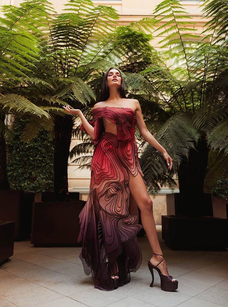 Hande Erçel, Paris Haute Couture Moda Haftası’nda