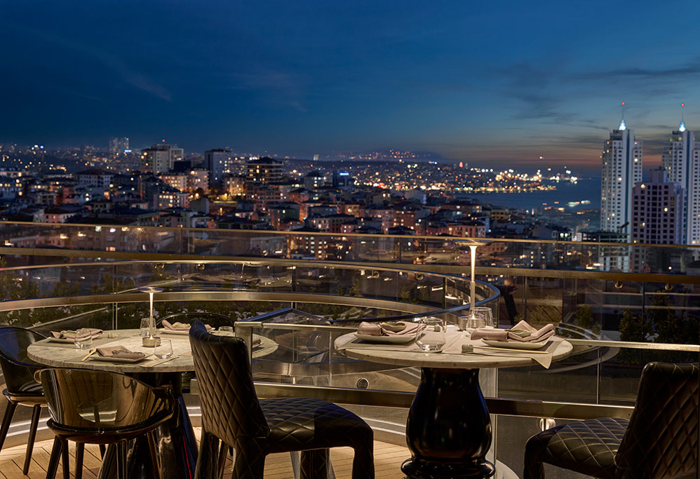 UKİYO ROOFTOP & RESTAURANT & BAR: YARININ ASYASI’NA BİR YOLCULUK