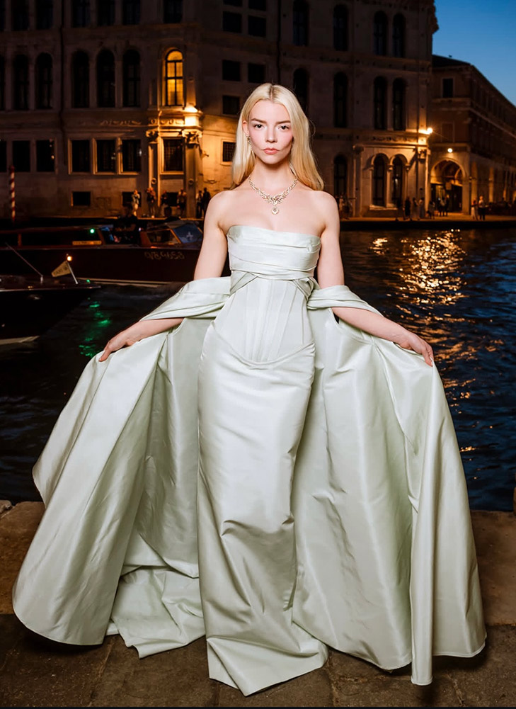 Anya Taylor-Joy’dan Venedik’te zarif stil