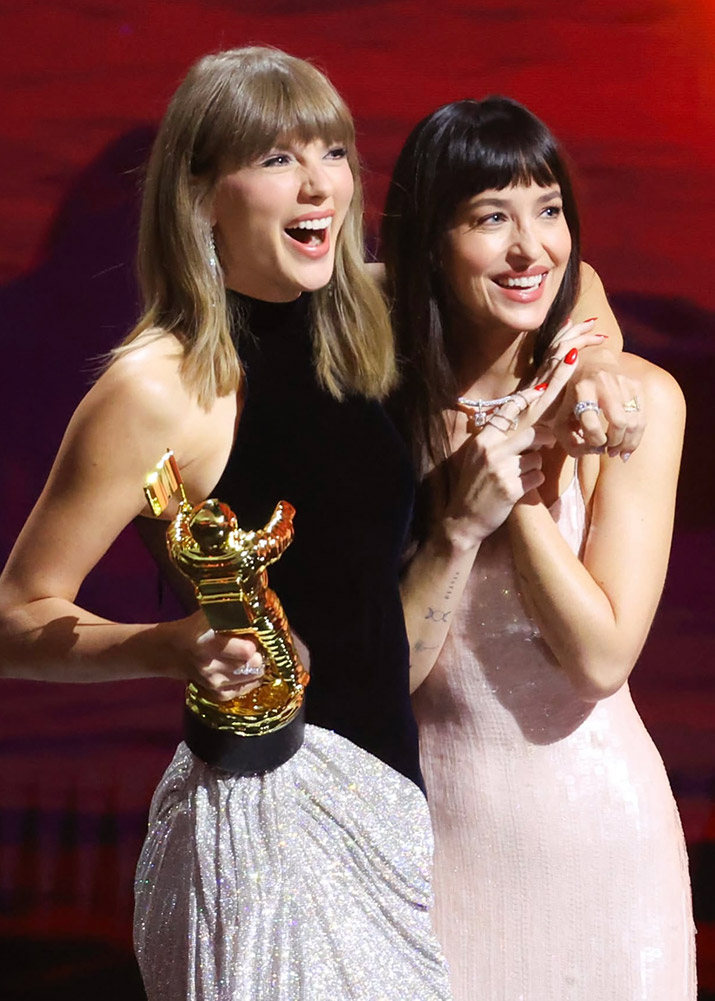 2026 MTV VMA’LERİNDE GECENİN KAZANANLARI